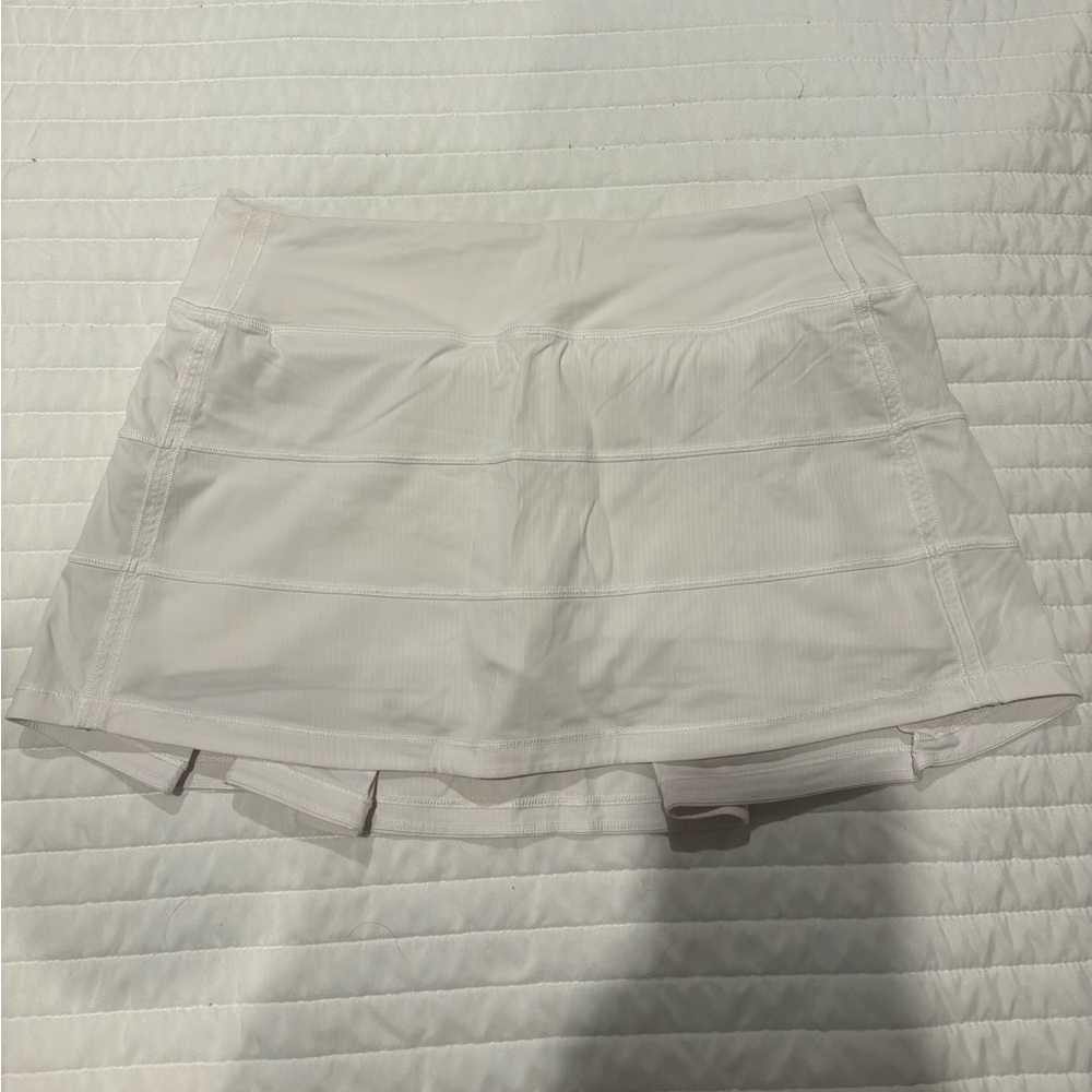 White Lululemon Tennis Skirt “Pace Rival”
